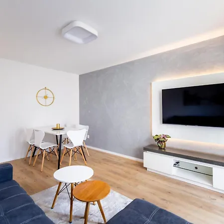 Ice Hockey 2 Bedroom * 布拉迪斯拉发